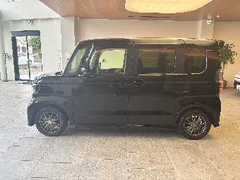 HONDA N-BOX CUSTOM 2023 Image 8