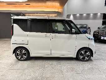 NISSAN ROOX 2023 Image 4