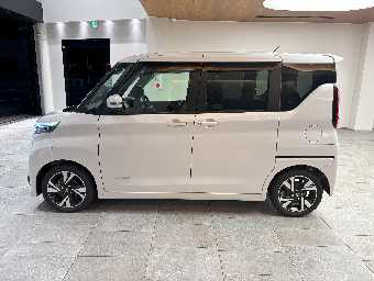 NISSAN ROOX 2023 Image 8