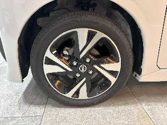 NISSAN ROOX 2023 Image 9