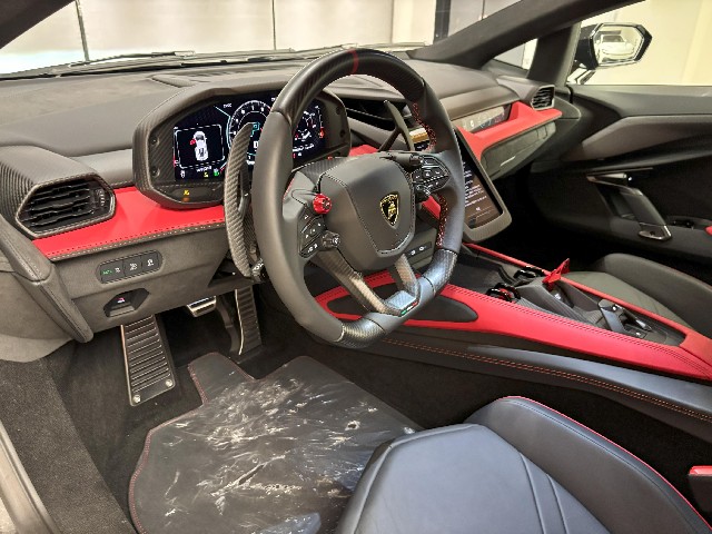 LAMBORGHINI REVUELTO 2024 Image 27