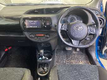 TOYOTA VITZ 2017 Image 4