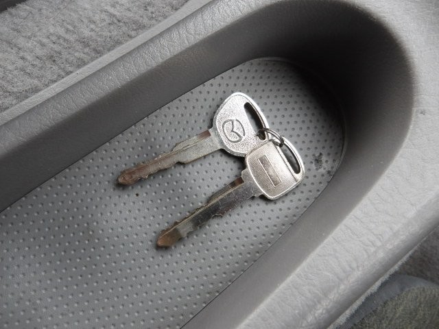 MAZDA BONGO FRIENDEE 2001 Image 22