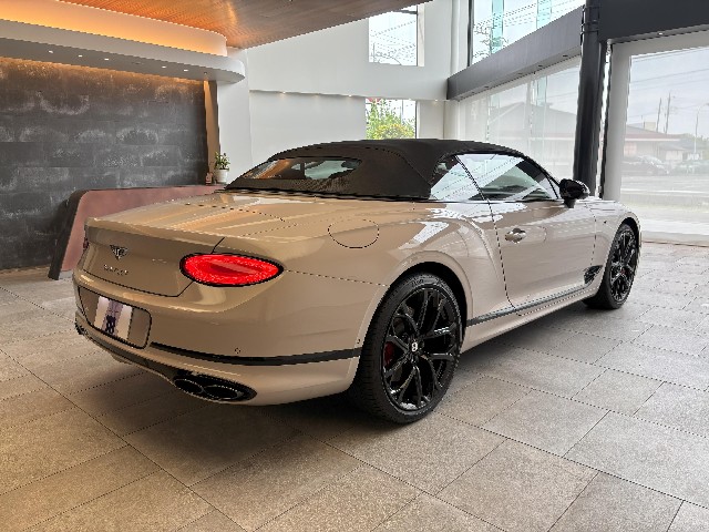 BENTLEY CONTINENTAL 2024 Image 21