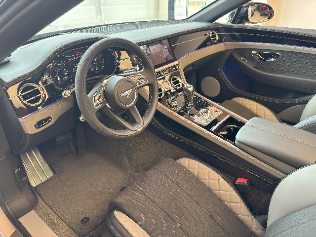 BENTLEY CONTINENTAL 2024 Image 31