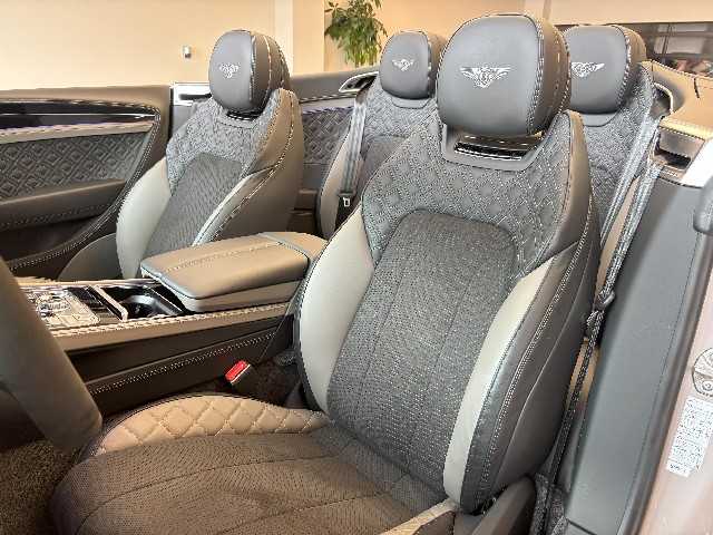 BENTLEY CONTINENTAL 2024 Image 33