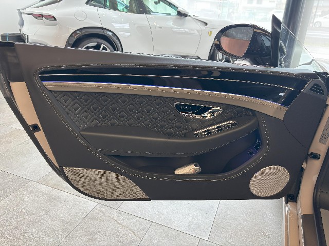 BENTLEY CONTINENTAL 2024 Image 34