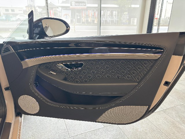 BENTLEY CONTINENTAL 2024 Image 38
