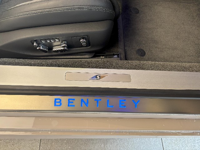 BENTLEY CONTINENTAL 2024 Image 39