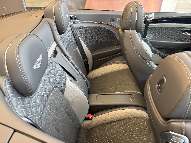 BENTLEY CONTINENTAL 2024 Image 40