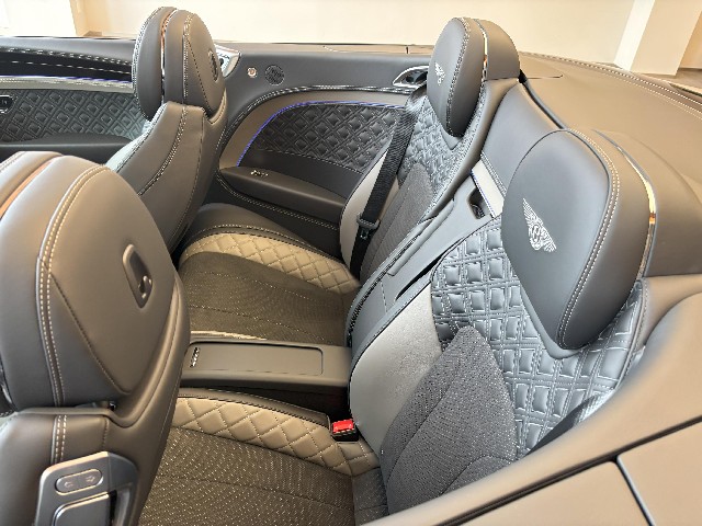 BENTLEY CONTINENTAL 2024 Image 42