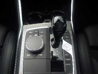 BMW 3 SERIES 2019 Image 9