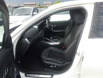 BMW 3 SERIES 2019 Image 13