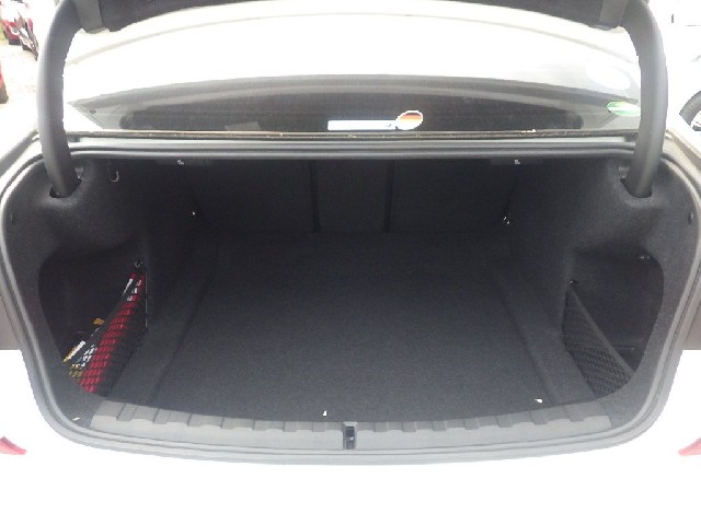 BMW 3 SERIES 2019 Image 27