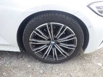 BMW 3 SERIES 2019 Image 18