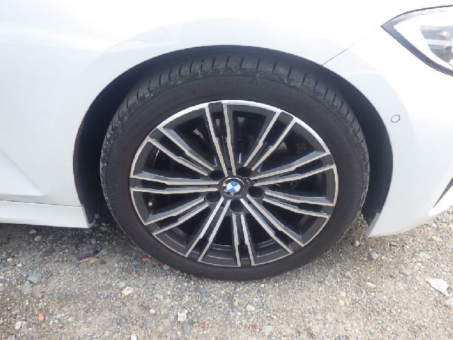 BMW 3 SERIES 2019 Image 30