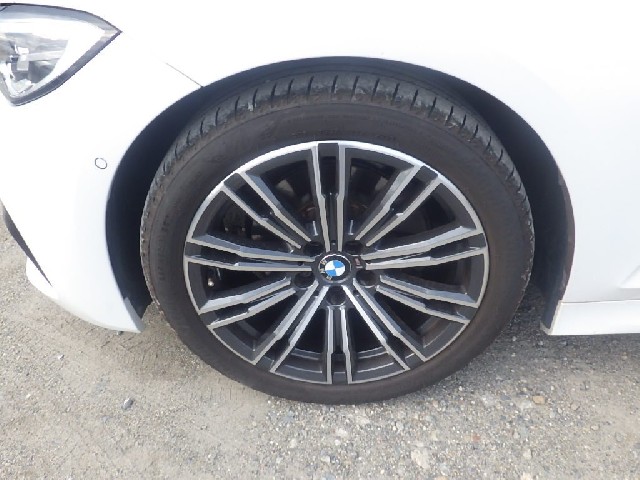 BMW 3 SERIES 2019 Image 33