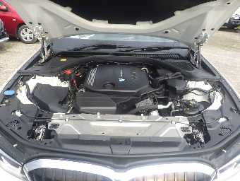 BMW 3 SERIES 2019 Image 23