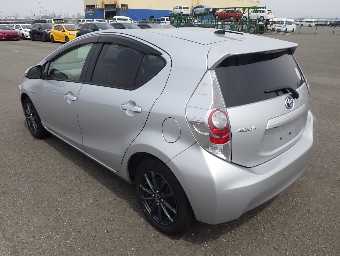 TOYOTA AQUA 2013 Image 3