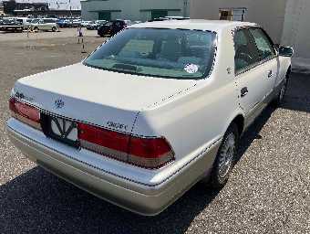 TOYOTA CROWN 1998 Image 4