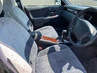 TOYOTA CROWN 1998 Image 9