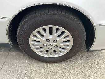 TOYOTA CROWN MAJESTA 2000 Image 5