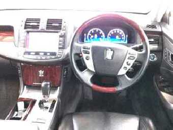 TOYOTA CROWN HYBRID 2012 Image 3