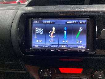 TOYOTA VITZ 2018 Image 11