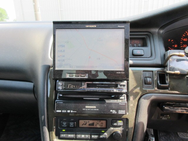 TOYOTA CHASER 2000 Image 23