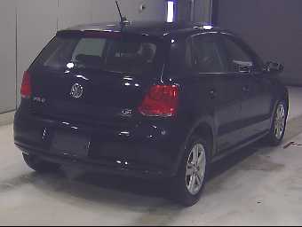 VOLKSWAGEN POLO 2014 Image 2