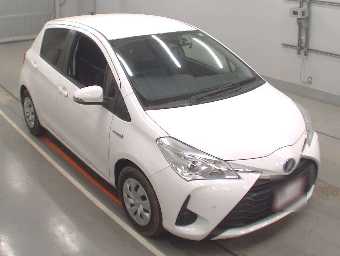 TOYOTA VITZ 2020 Image 5