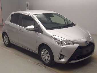TOYOTA VITZ 2019 Image 3