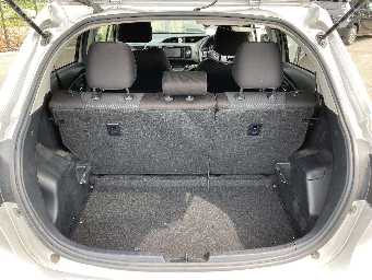 TOYOTA VITZ 2019 Image 7