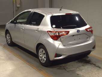 TOYOTA VITZ 2020 Image 4
