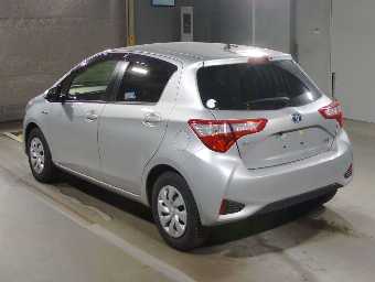 TOYOTA VITZ 2020 Image 4
