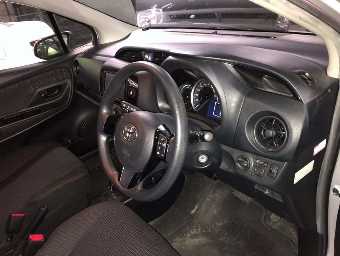 TOYOTA VITZ 2020 Image 5