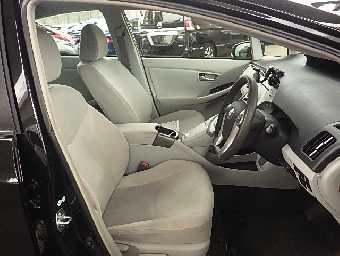 TOYOTA PRIUS 2014 Image 9