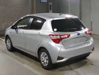 TOYOTA VITZ 2020 Image 4