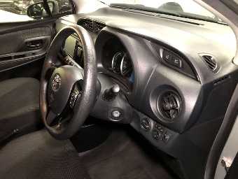 TOYOTA VITZ 2020 Image 5