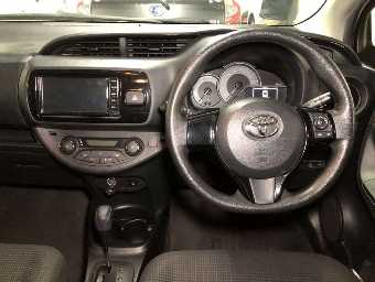 TOYOTA VITZ 2020 Image 6