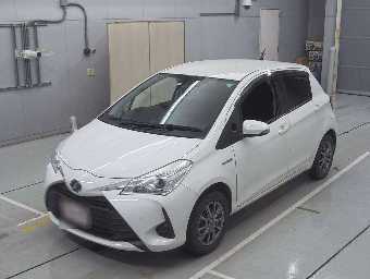 TOYOTA VITZ 2020 Image 1