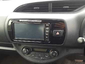 TOYOTA VITZ 2020 Image 10