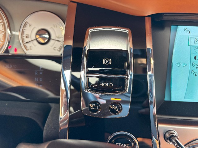 ROLLS ROYCE DAWN 2017 Image 41