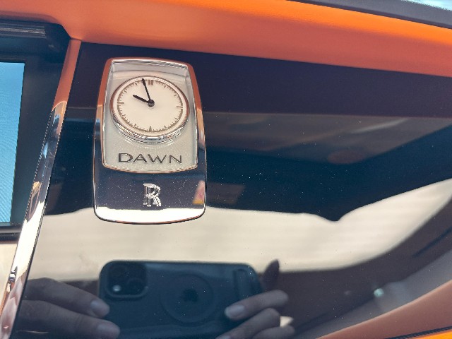 ROLLS ROYCE DAWN 2017 Image 48