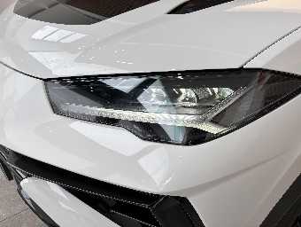 LAMBORGHINI URUS 2024 Image 13