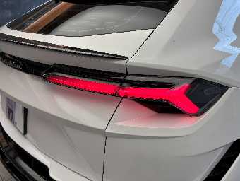 LAMBORGHINI URUS 2024 Image 14