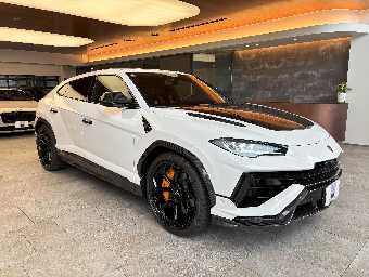 LAMBORGHINI URUS 2024 Image 3