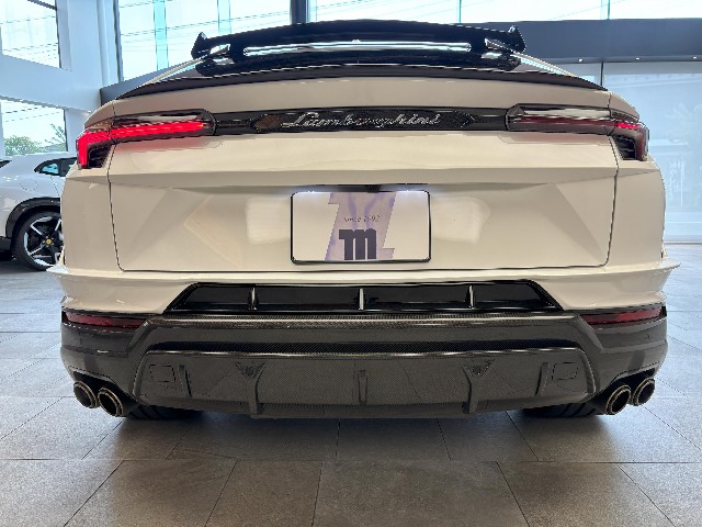 LAMBORGHINI URUS 2024 Image 22