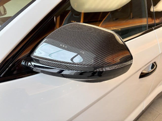 LAMBORGHINI URUS 2024 Image 23