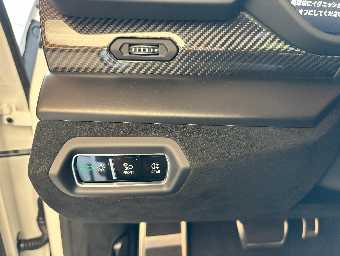 LAMBORGHINI URUS 2024 Image 36